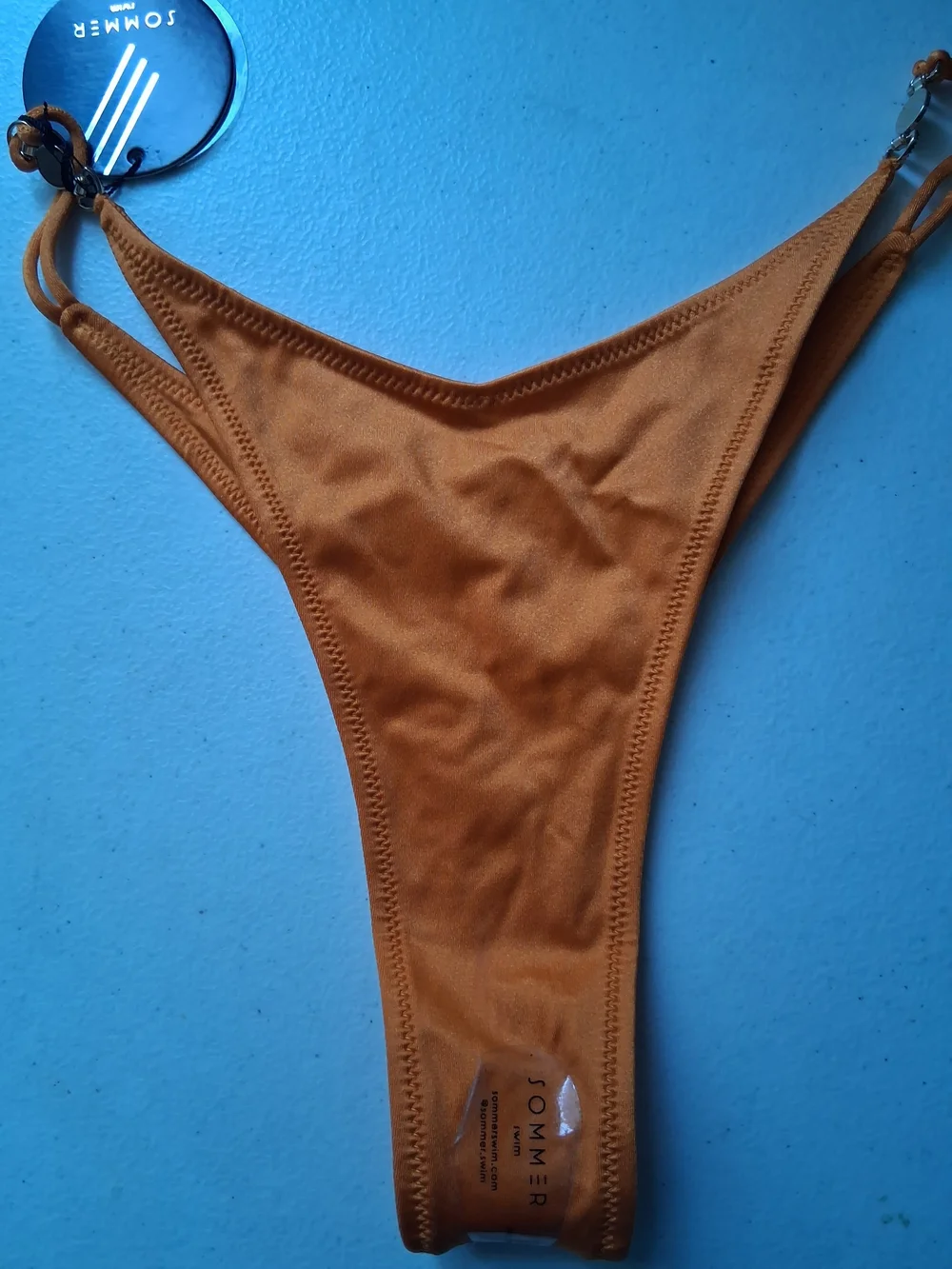 Sommer High-Cut Bikini Bottoms in Rust Orange - Picture 6 of 6